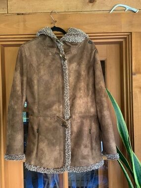 Skea Faux Shearling Jacket- Size 10
